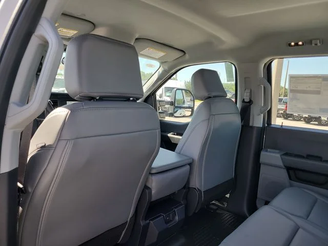New 2026 Oxford White Ford XL image 13