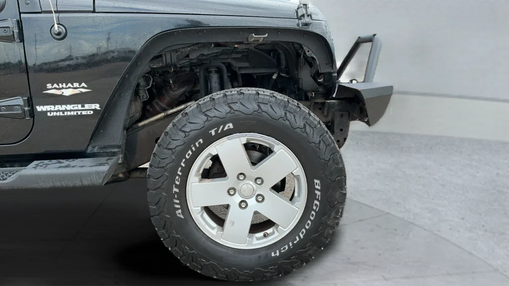 Used 2012 Black Jeep Unlimited Sahara image 23
