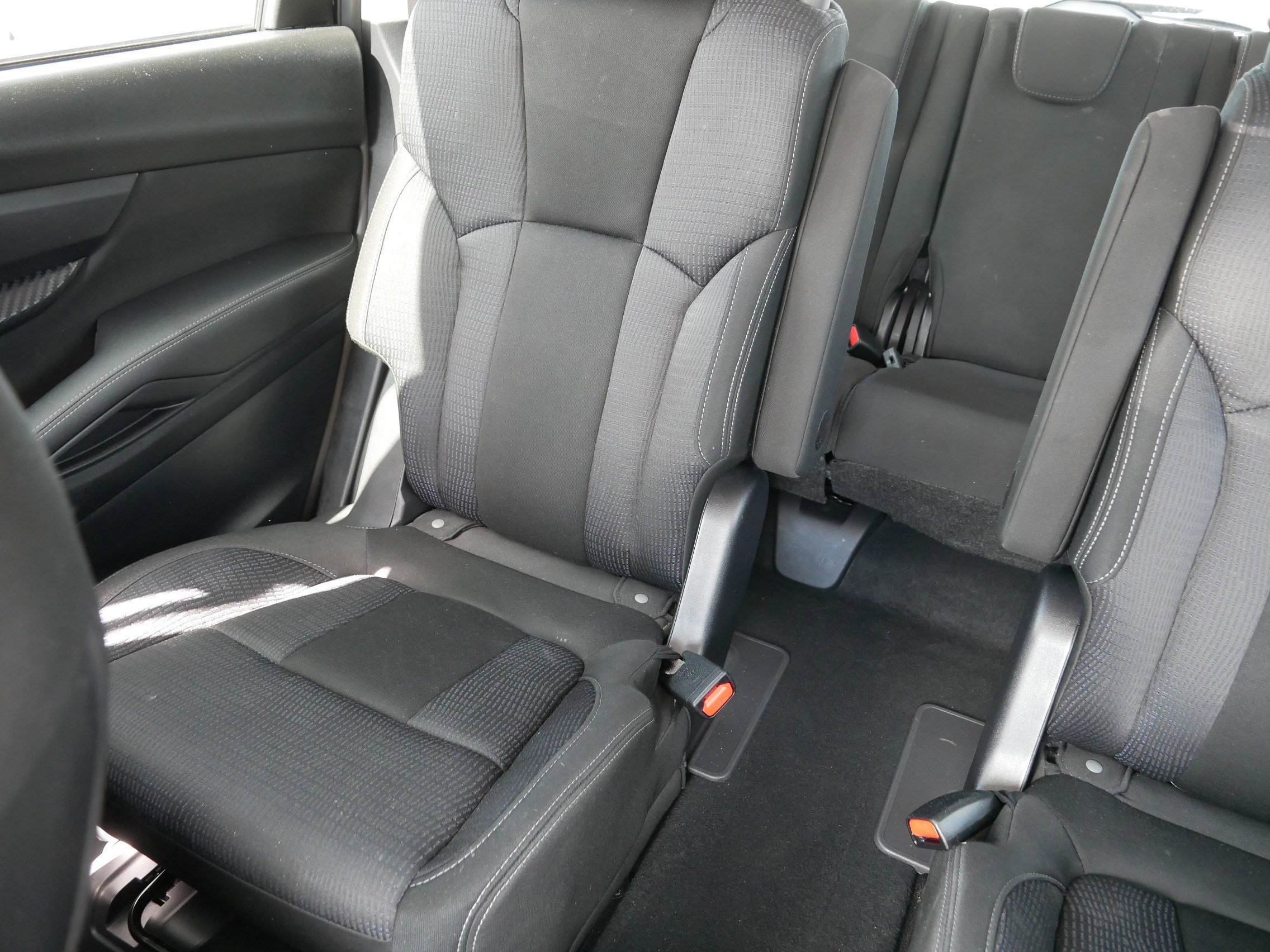Used 2025 Crystal White Pearl Subaru Premium image 12