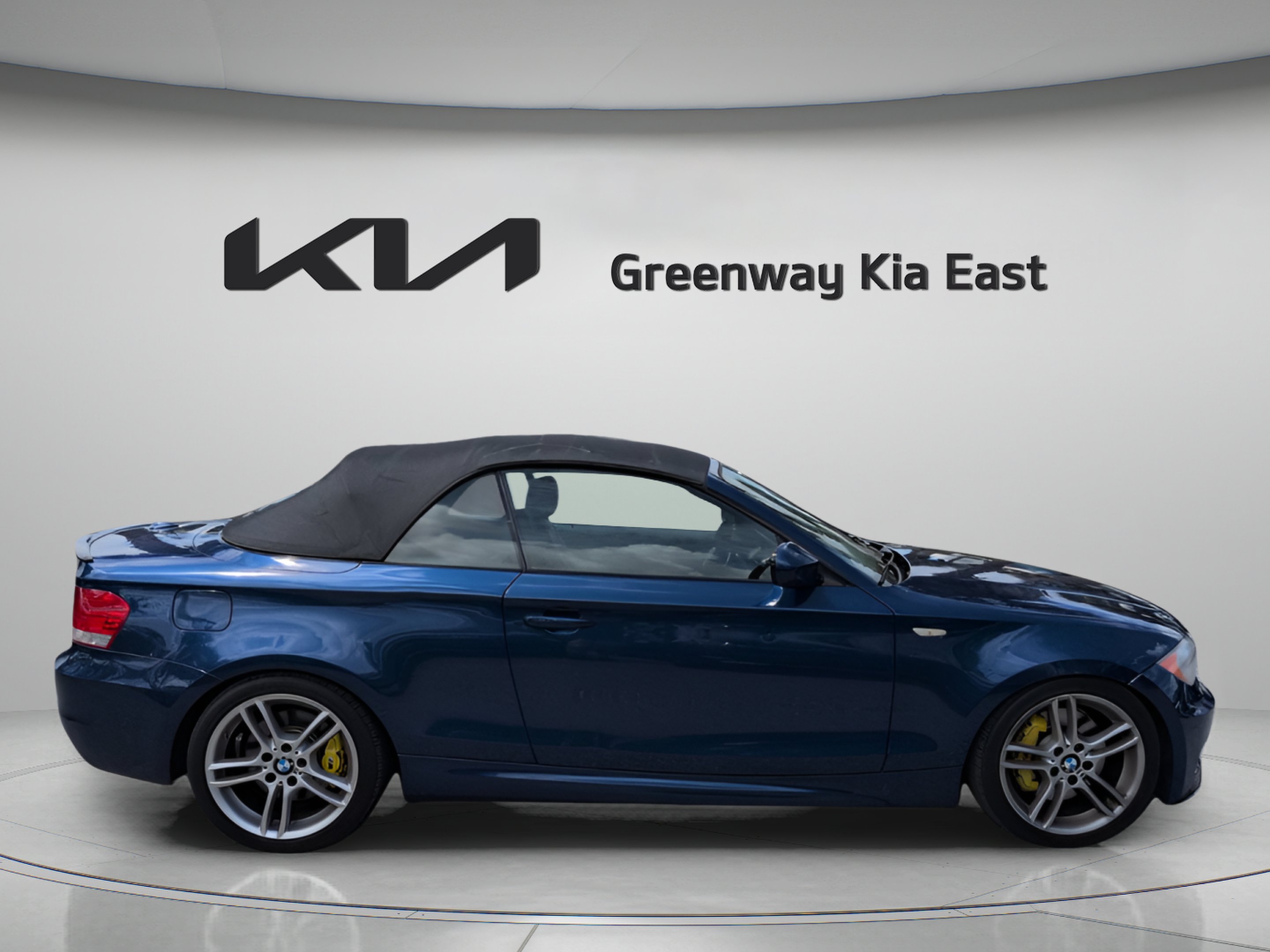 Used 2011 Le Mans Blue Metallic BMW 135i image 4