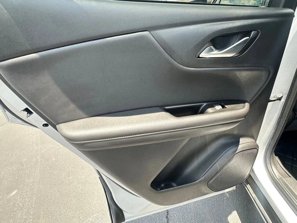 Used 2022 Silver Chevrolet Premier image 28