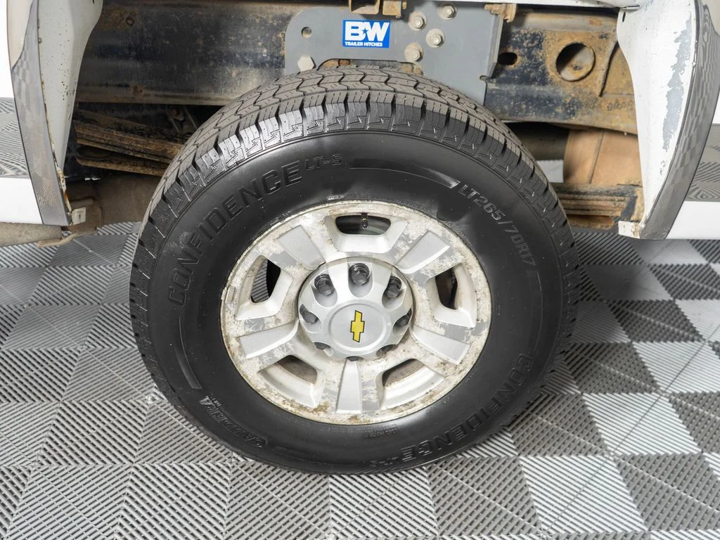 Used 2009 White Chevrolet Work Truck image 28