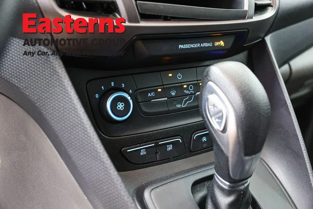 Used 2022 White Ford XL image 20