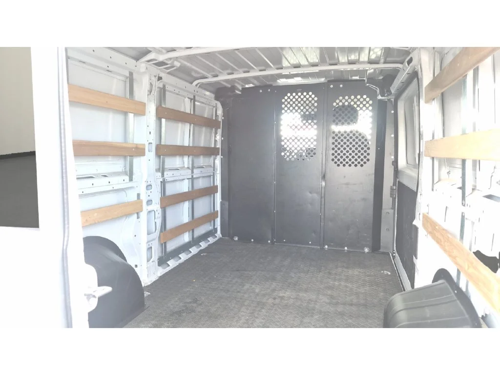 Used 2025 White Ram Base image 9