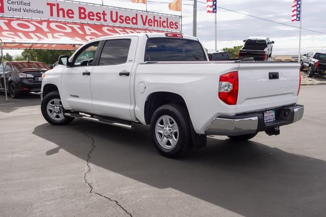Used 2016 White Toyota SR5 image 10