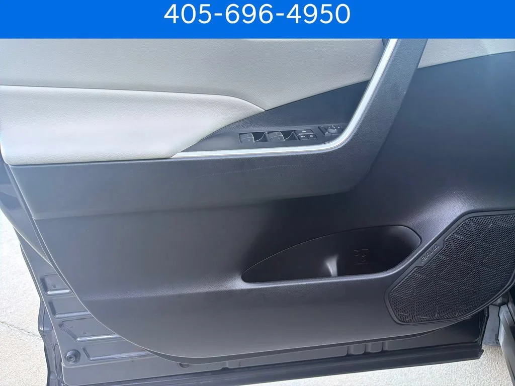 Pre-Owned 2022 Toyota RAV4 XLE