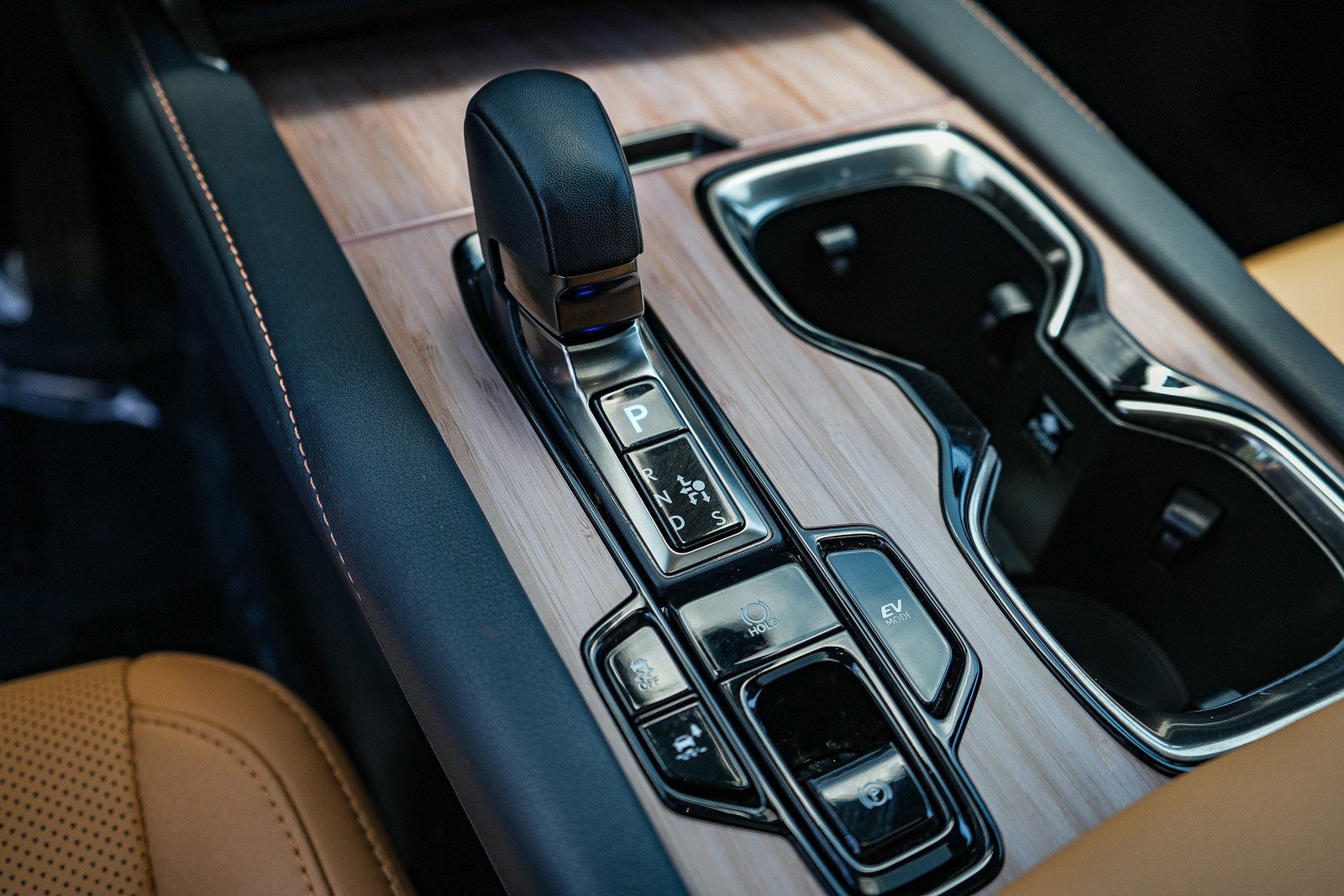 Certified Used 2025 CAVIAR Lexus 350h Premium image 19