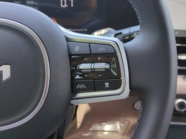 New 2026 Ceramic Silver Kia EX image 25