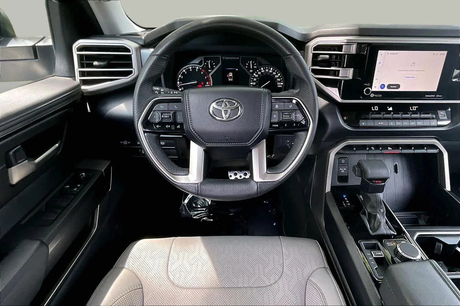 Used 2024 Ice Cap Toyota SR5 image 6