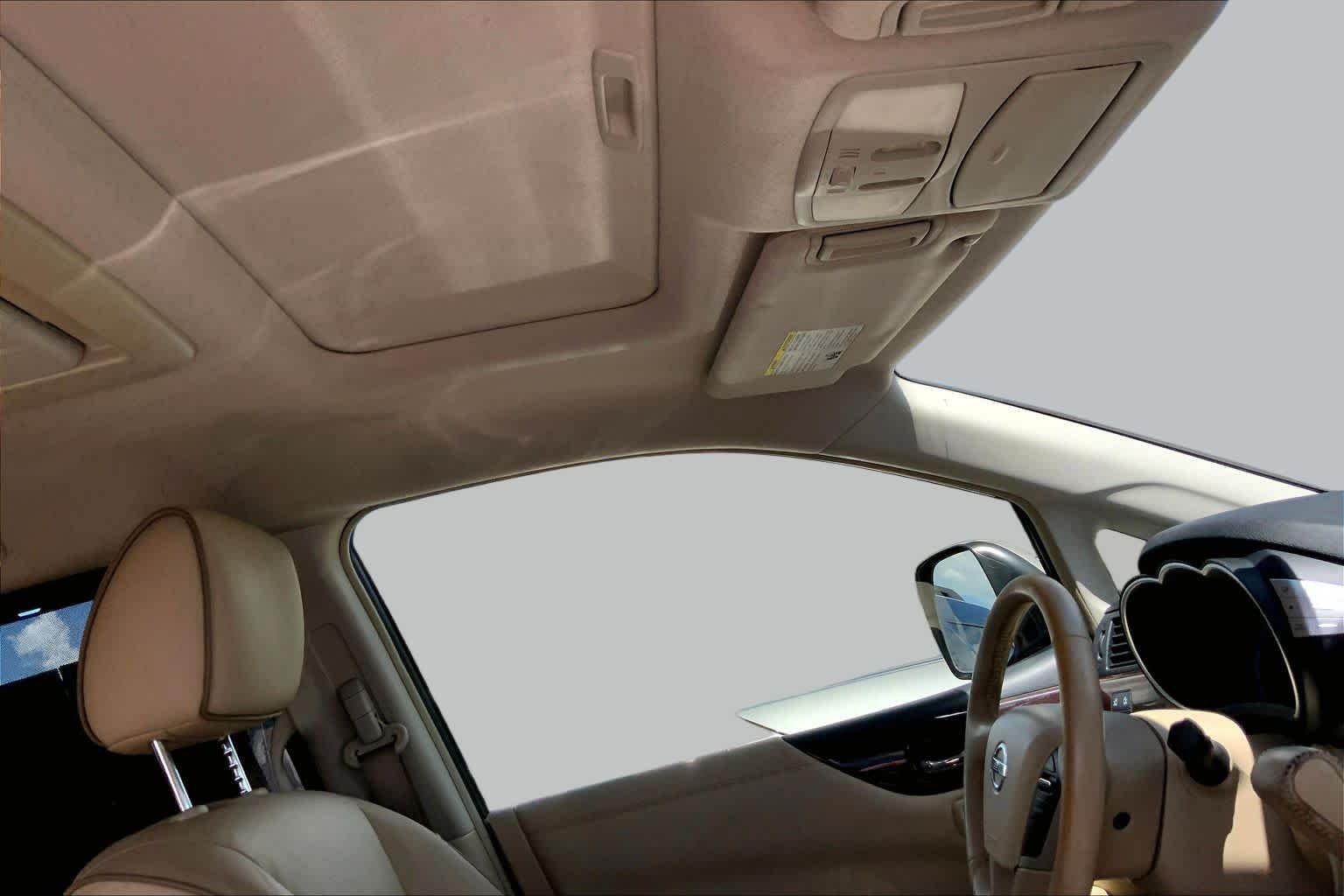 Used 2013 Titanium Beige Nissan LE image 14