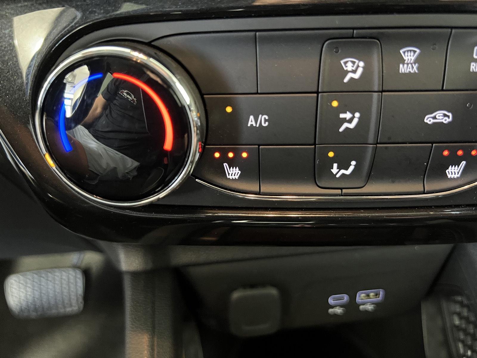 Used 2024 Fountain Blue Chevrolet LT image 15