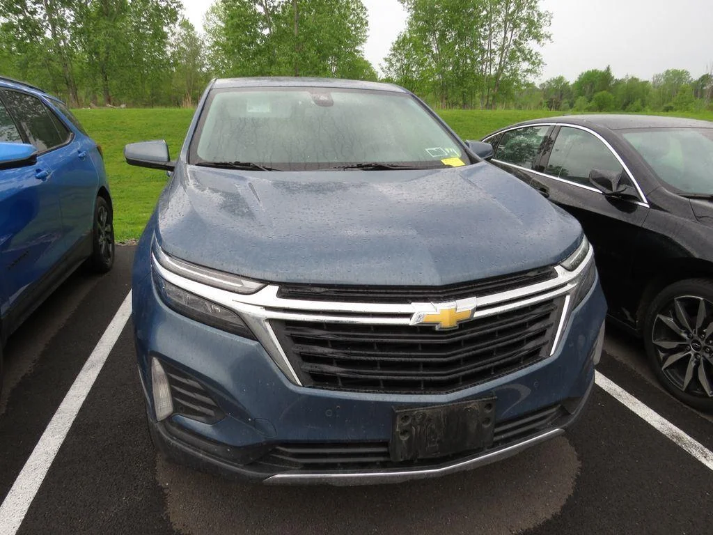 Used 2024 Lakeshore Blue Chevrolet LT image 5