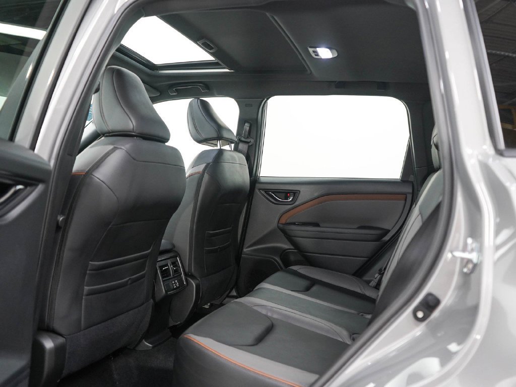 Used 2025 River Rock Pearl Subaru Sport image 18