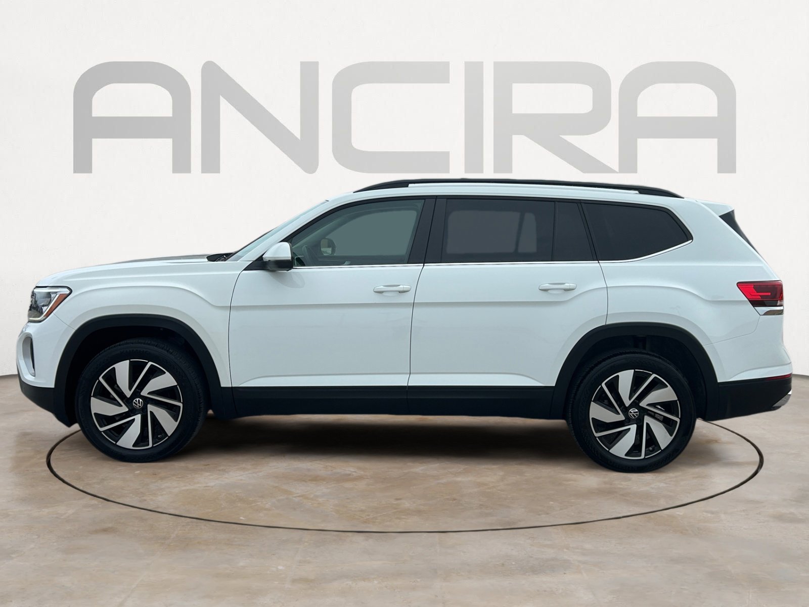 Used 2025 Pure White Volkswagen 2.0T SE w/Technology image 7