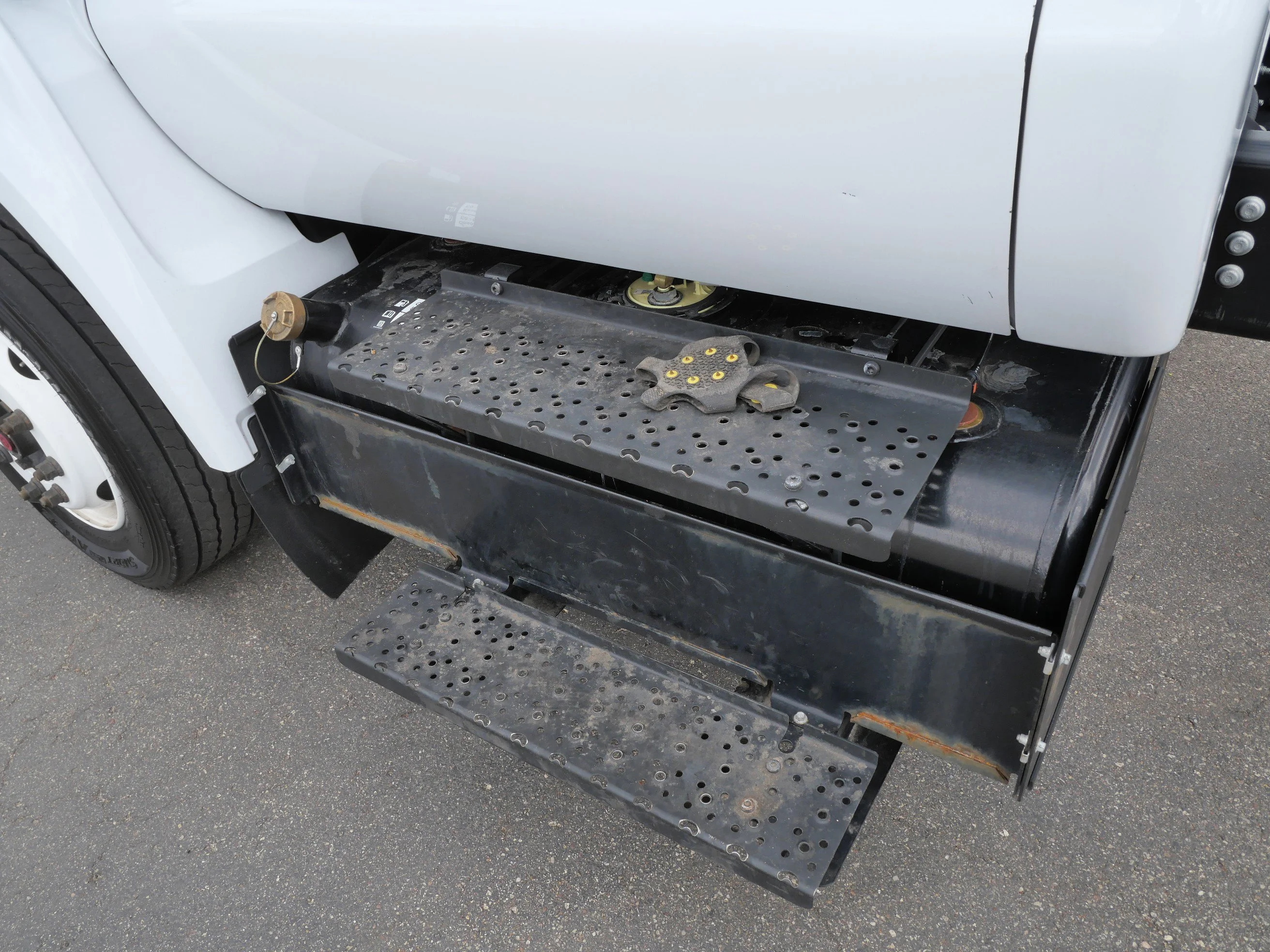 Used 2023 Oxford White Ford Base image 15