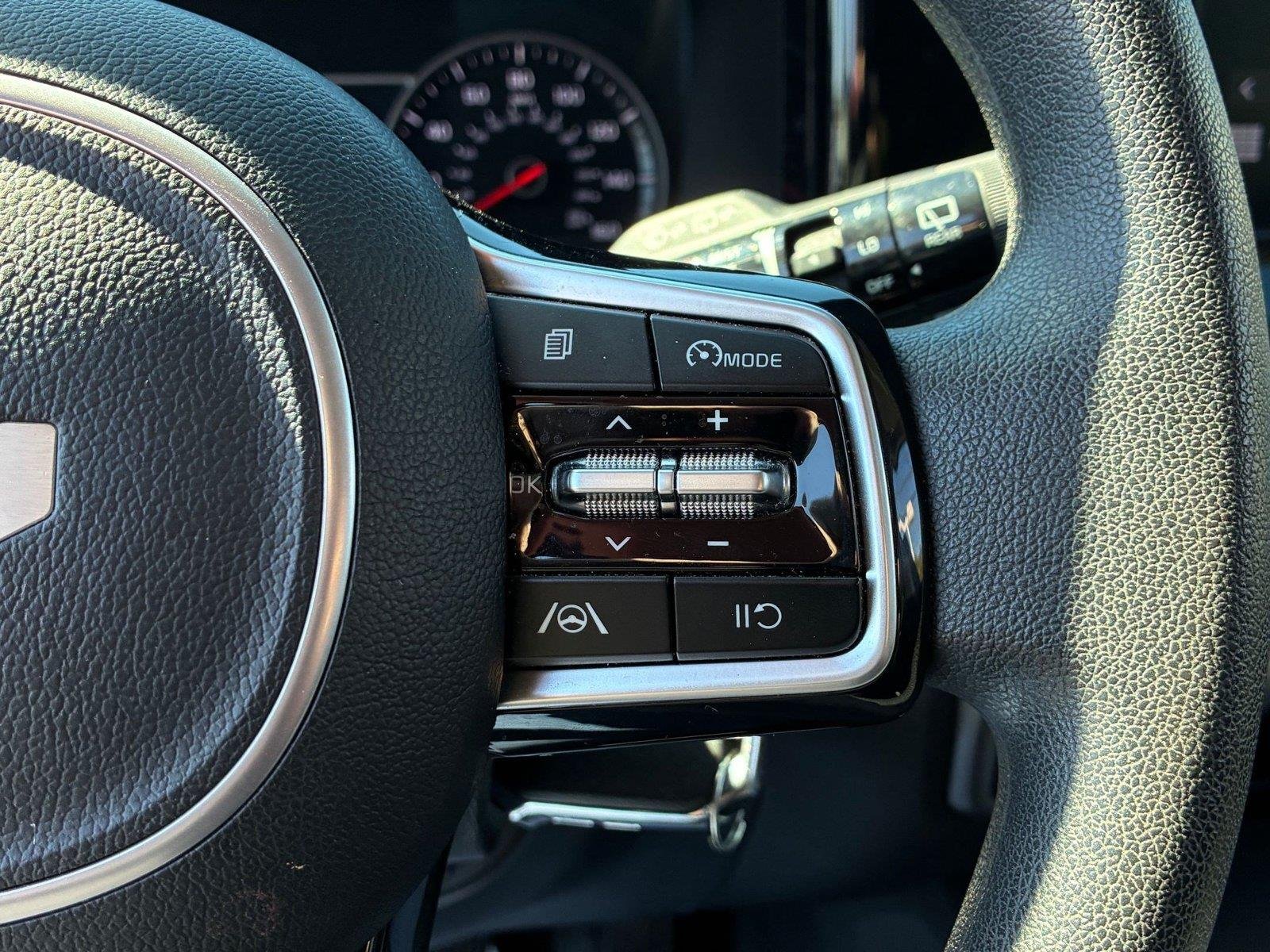 Used 2022 Ebony Black Kia LX image 18