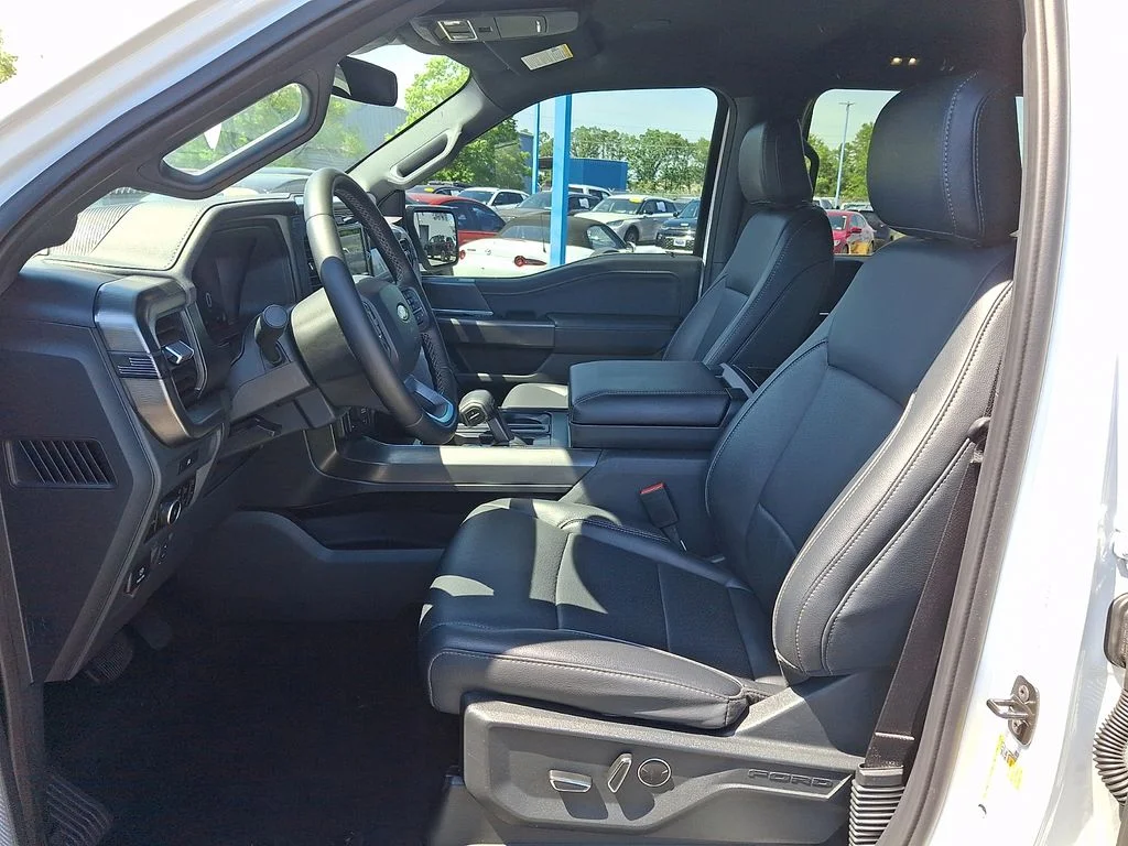Used 2025 White Ford Lariat image 14