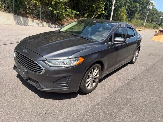 Used 2019 Gray Ford SE image 3