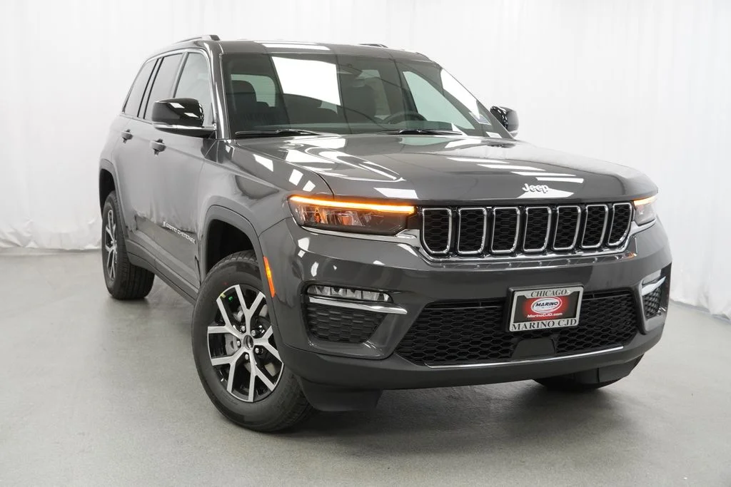 Used 2025 Gray Jeep Limited image 12