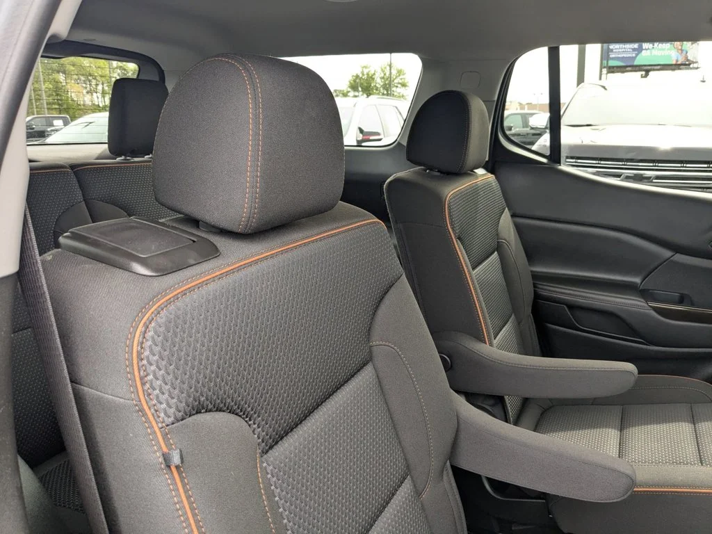 Used 2023 Ebony Twilight Metallic GMC AT4 image 28