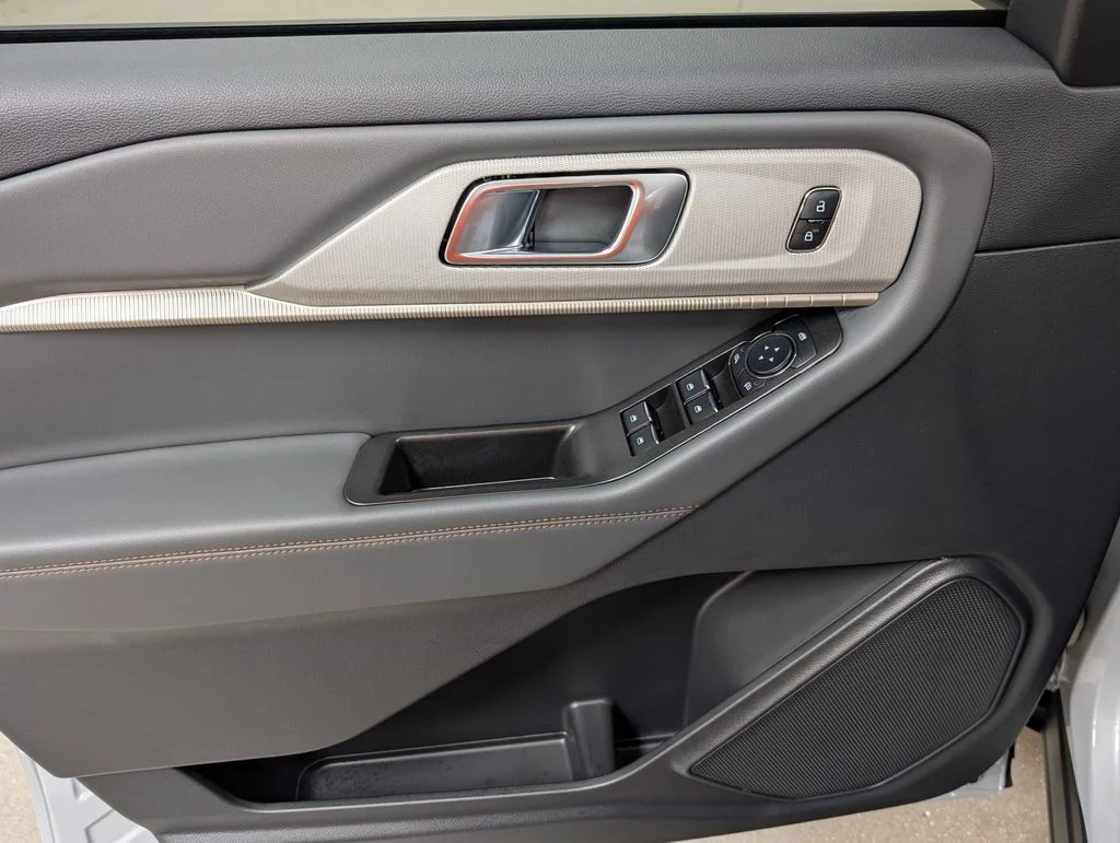 New 2026 Space White Metallic Ford Active image 10