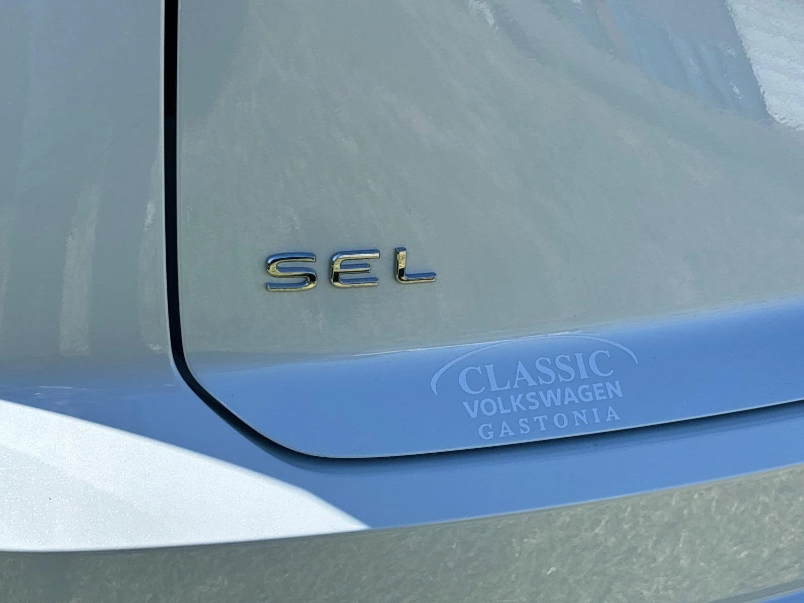 New 2026 Opal White Pearl Volkswagen 2.0T SEL Premium R-Line image 10