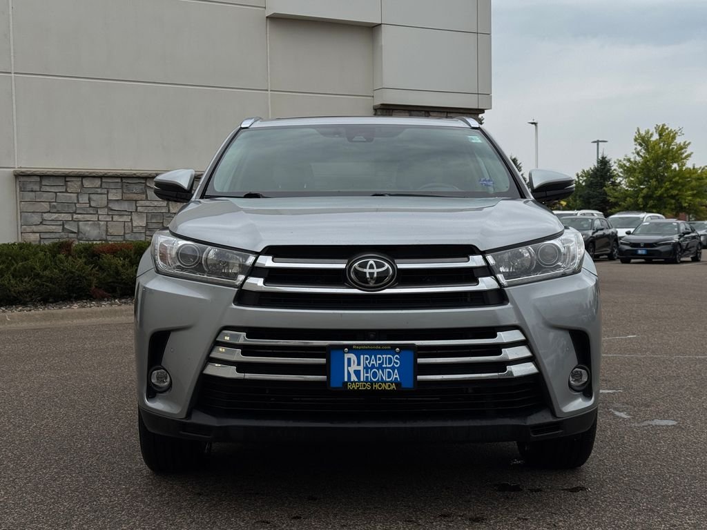 Used 2019 Toyota Highlander Limited Platinum with VIN 5TDDZRFH5KS715400 for sale in Coon Rapids, Minnesota