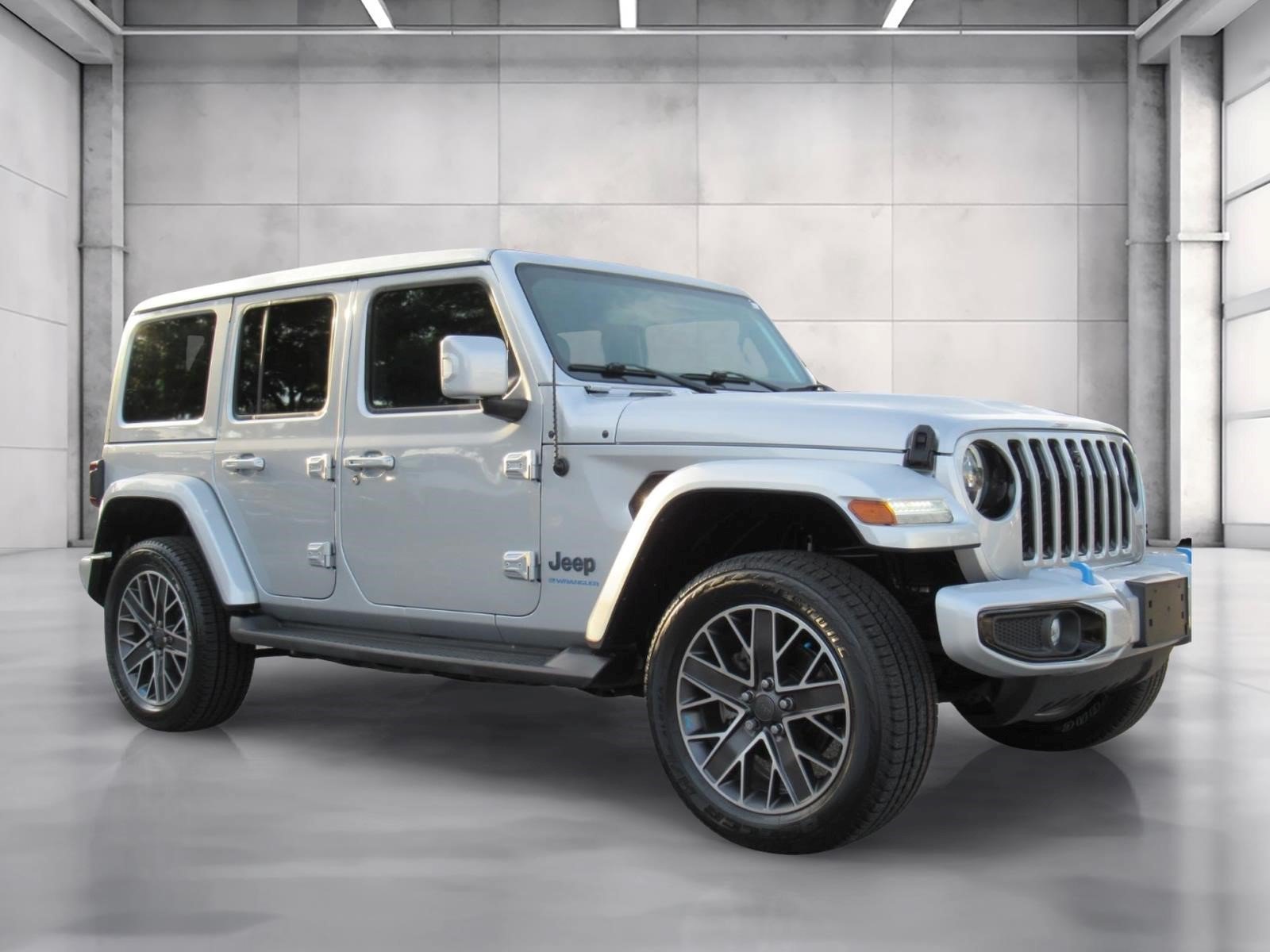 Used 2023 Silver Jeep High Altitude 4xe image 1