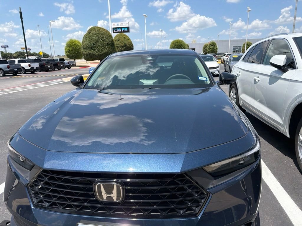 Certified Used 2025 Canyon River Blue Metallic Honda 1.5T SE image 2
