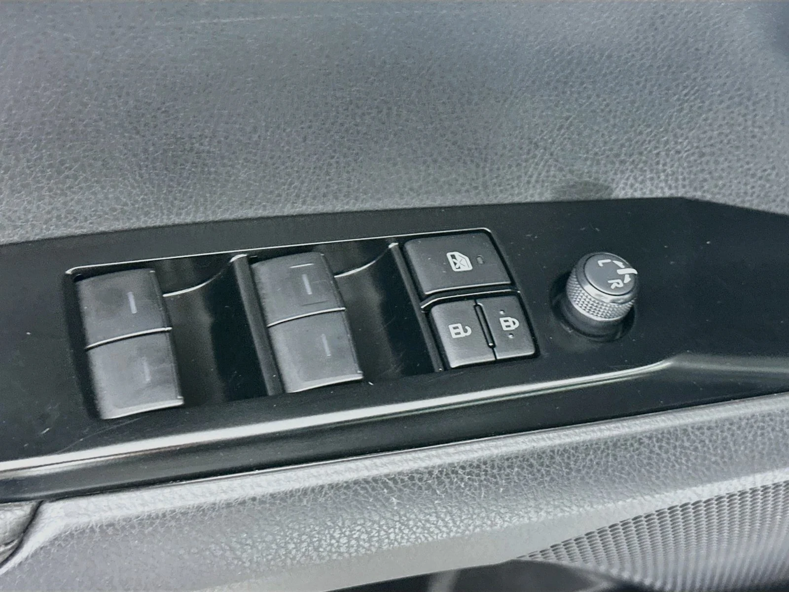 Certified Used 2025 Beige Toyota XLE image 18