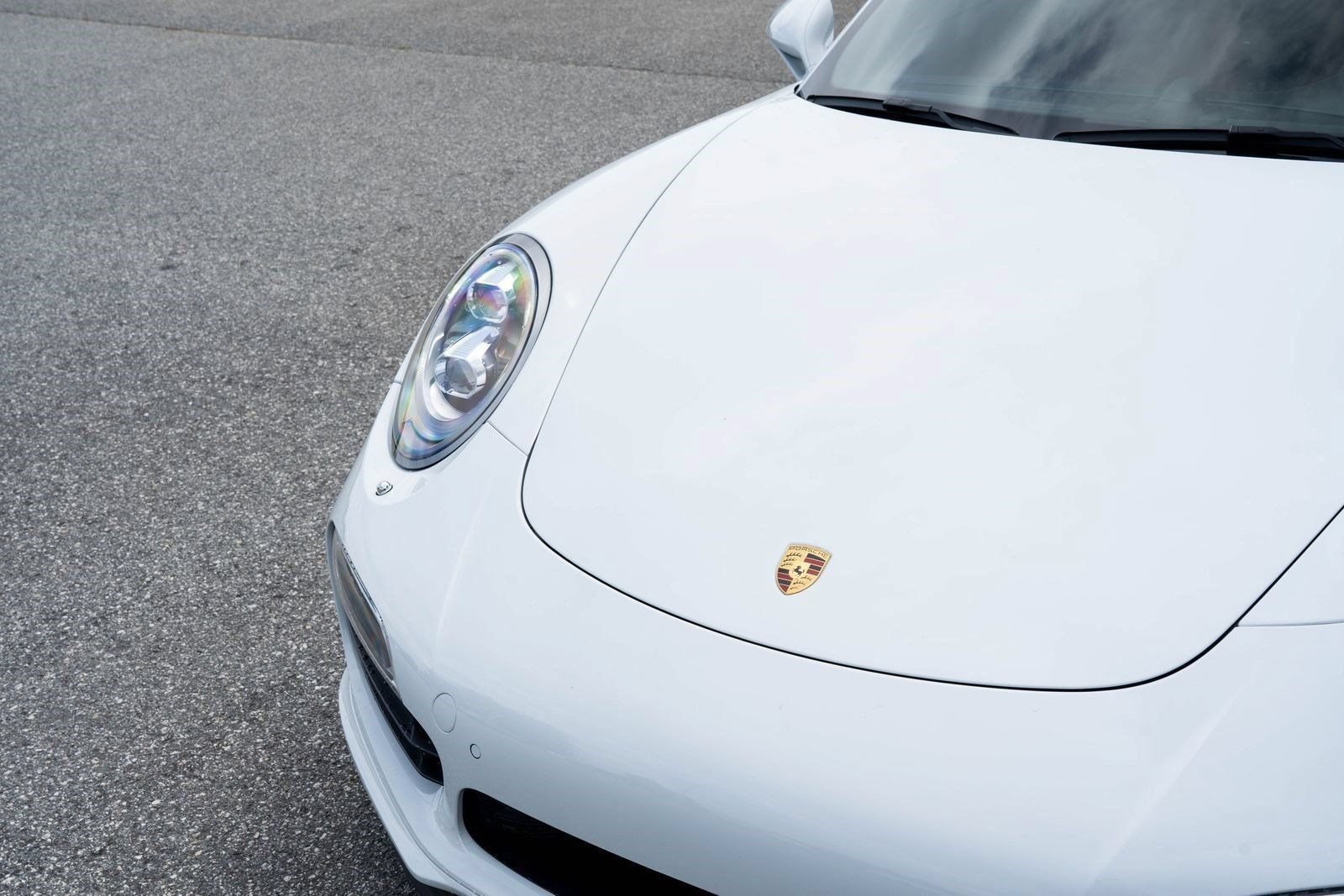 Certified Used 2015 White Porsche  image 19