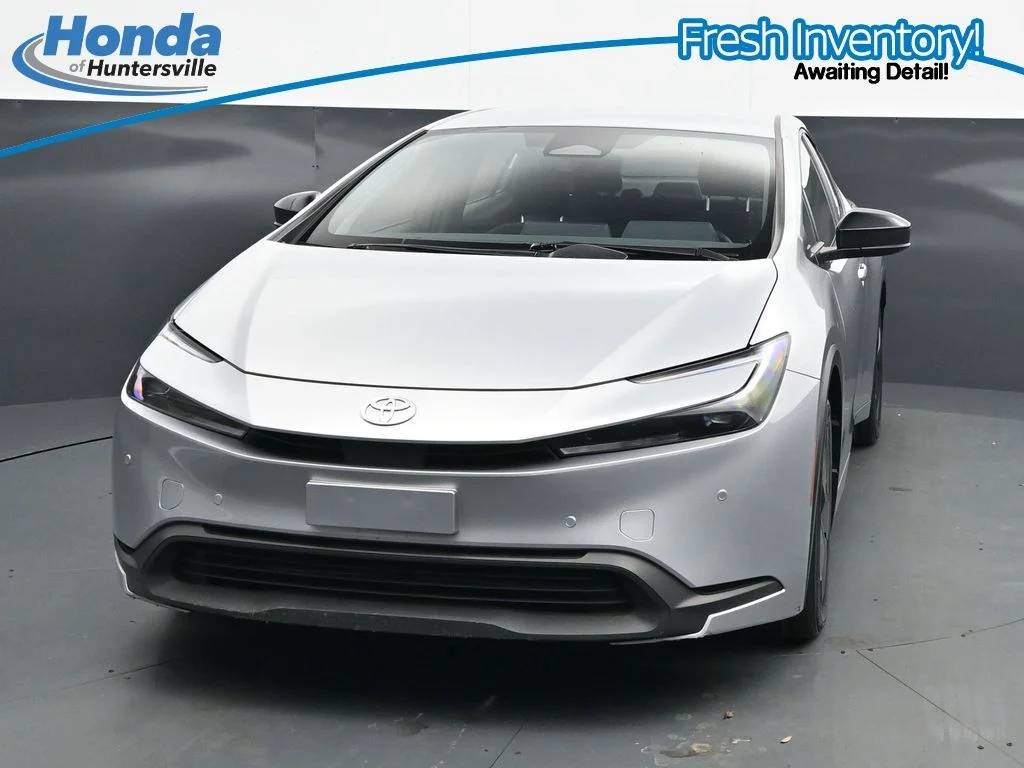 Used 2025 Cutting Edge Toyota LE image 3
