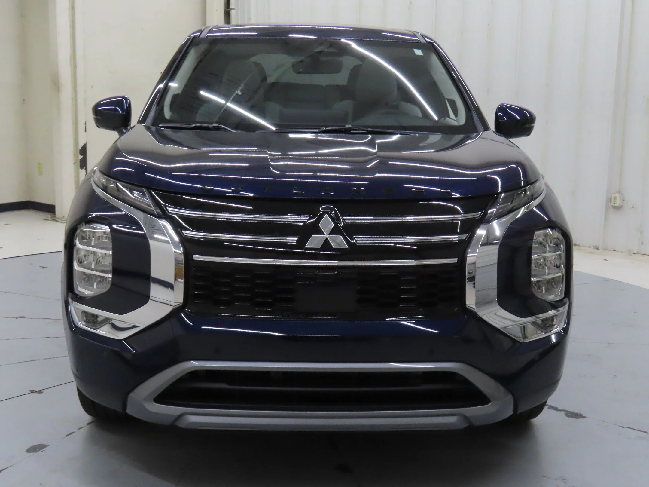 2025 Mitsubishi Outlander SE - Photo 9