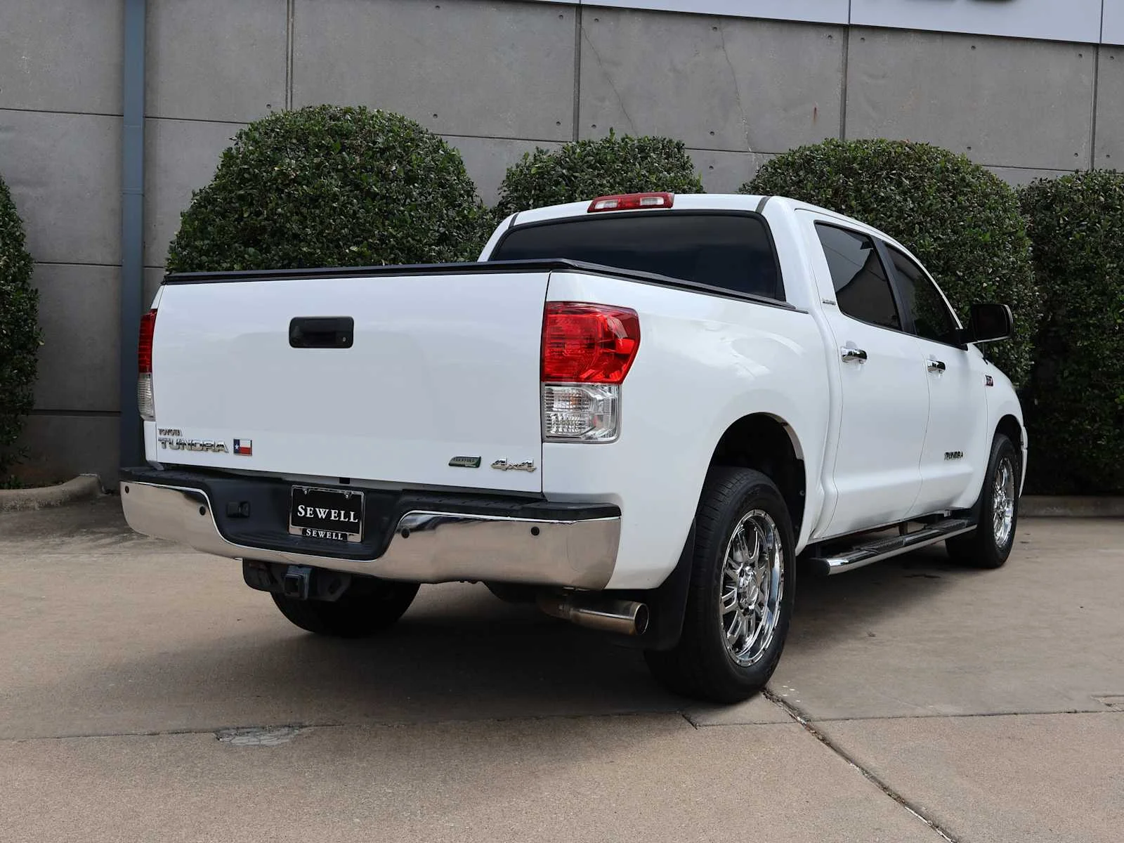 Used 2013 Super White Toyota LTD image 10
