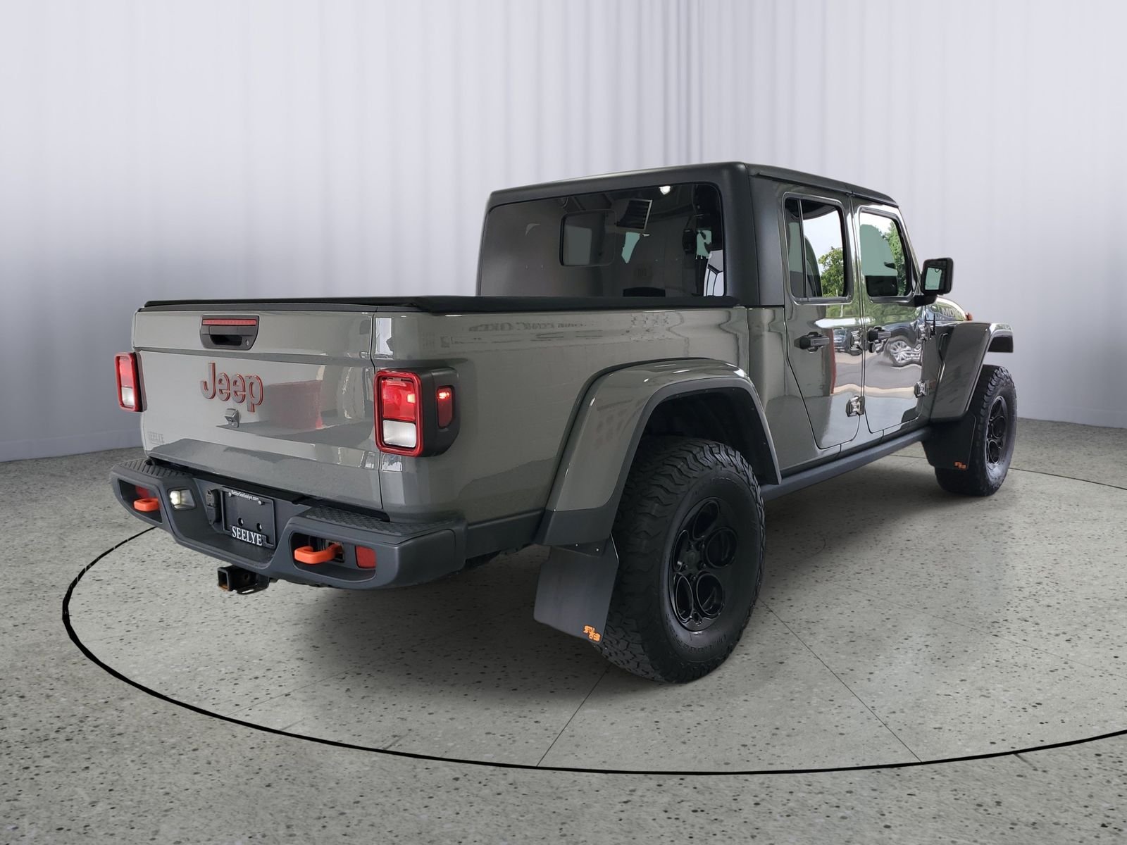 Used 2021 Gray Jeep Mojave image 4