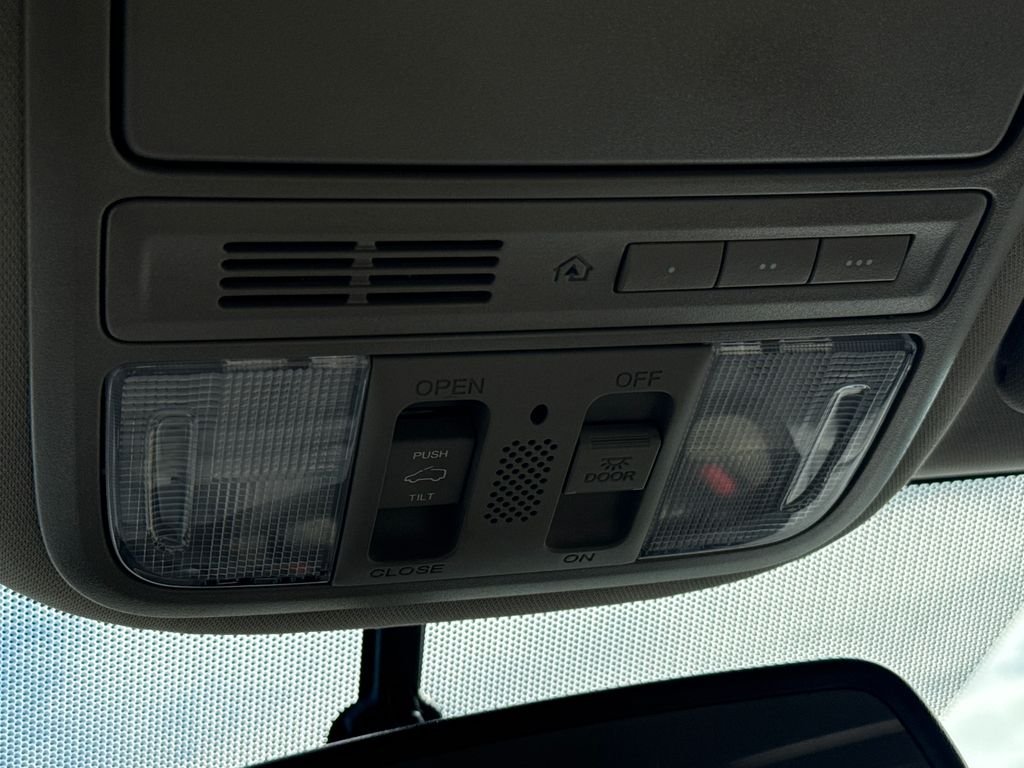 Used 2017  Honda EX-L image 29