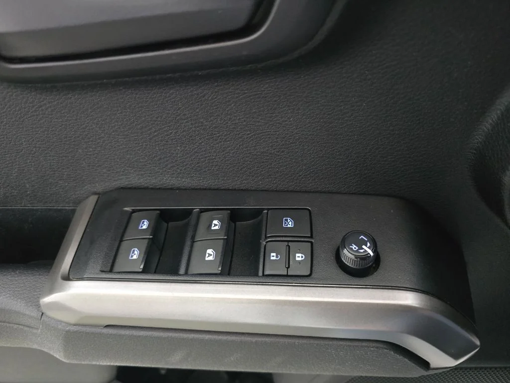 Used 2023 White Toyota SR5 image 26