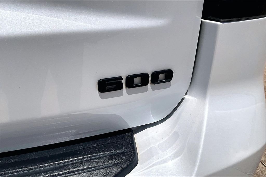 Used 2023 White Cadillac Sport image 32
