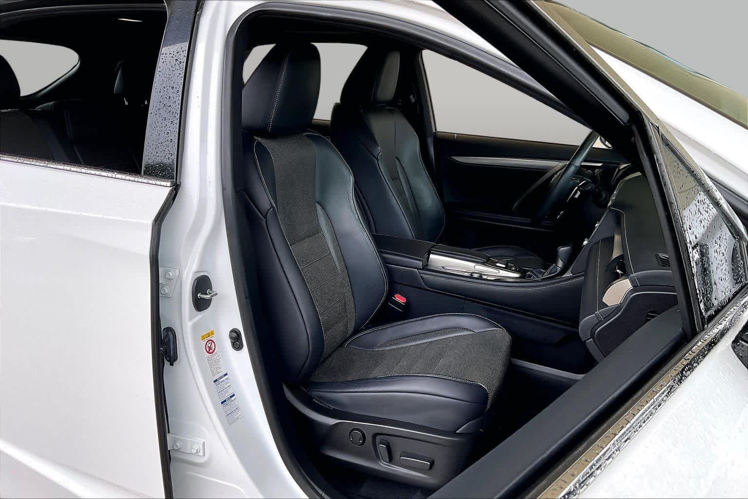 Used 2018 Ultra White Lexus  image 8