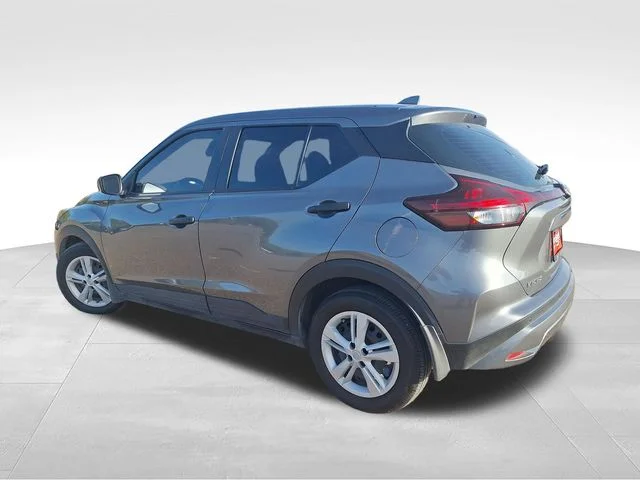 Used 2025 Gray Nissan S image 6