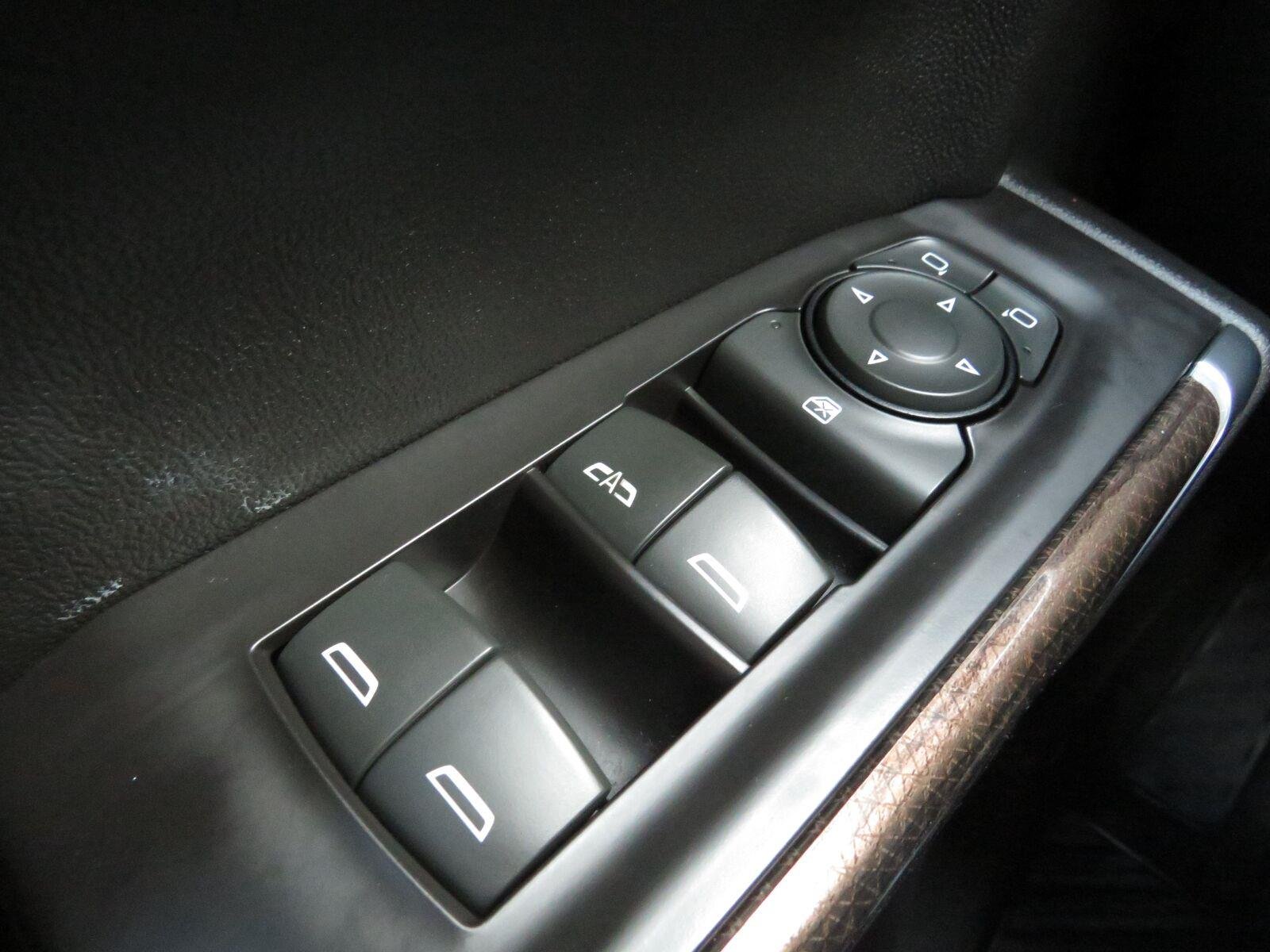 Used 2019  CHEVROLET TRUCK  image 30