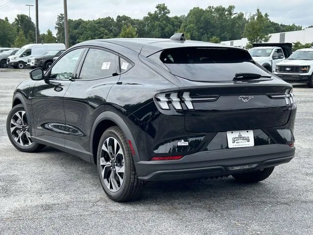 New 2026 Black Ford Select image 4