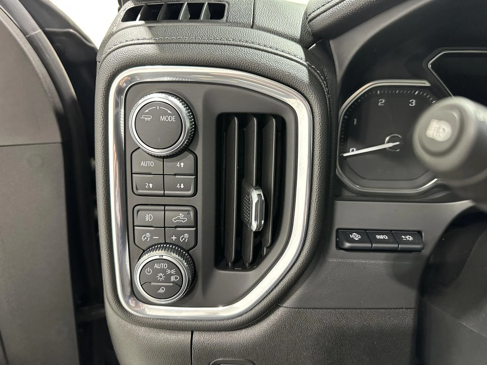 Used 2021 EBONY TWILIGHT METALLIC GMC Denali image 17
