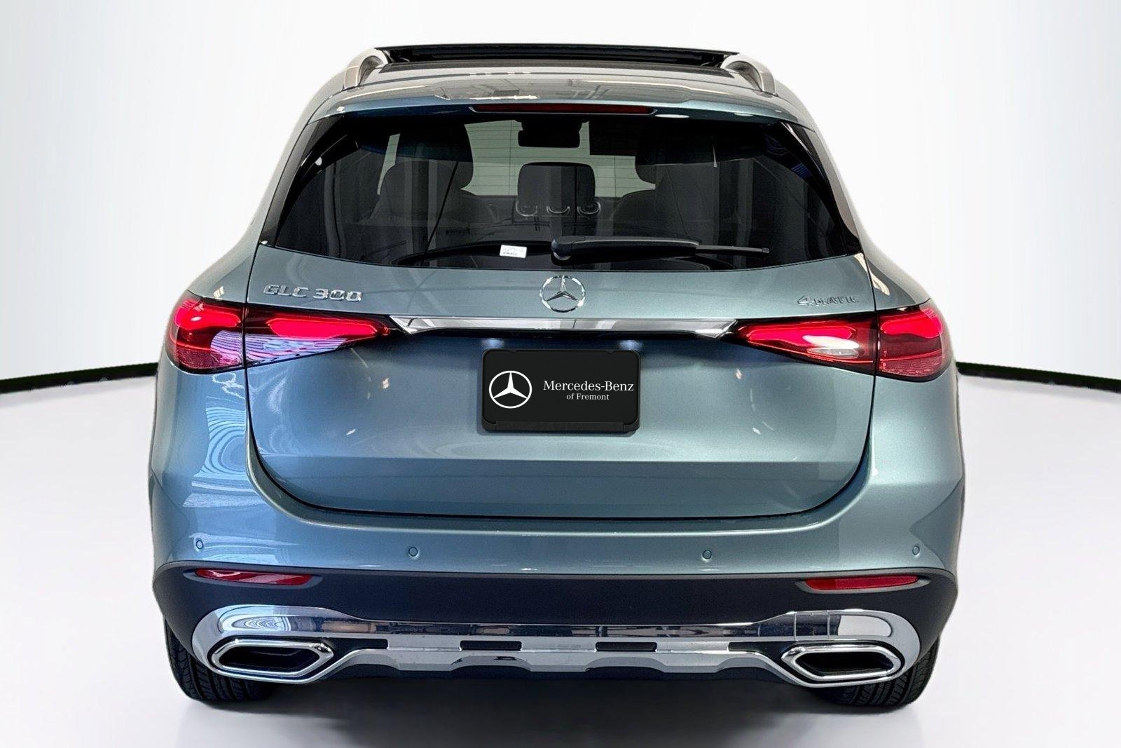New 2026 Verde Silver Metallic Mercedes-Benz GLC 300 image 6
