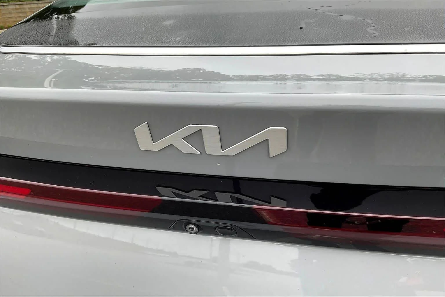 Used 2025 Wolf Gray Kia GT-Line image 10
