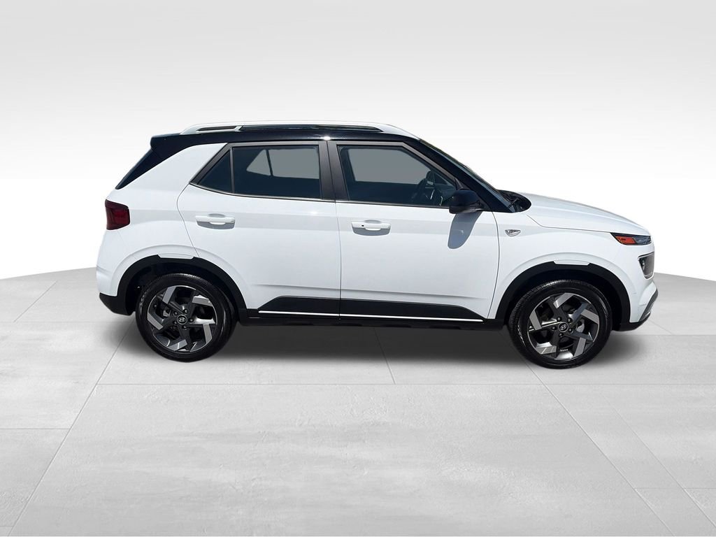 Used 2025 White Hyundai Limited image 7