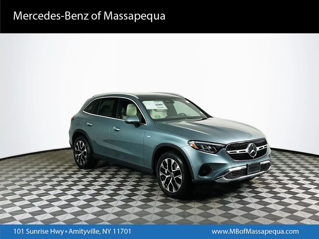 Used 2025 Gray Mercedes-Benz GLC 350e image 1