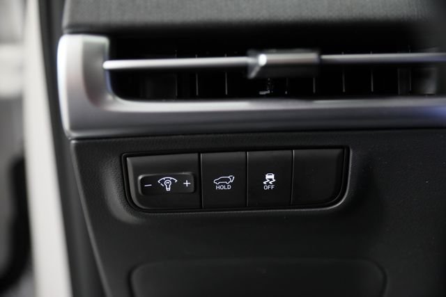 New 2026 White Hyundai SEL Premium image 13