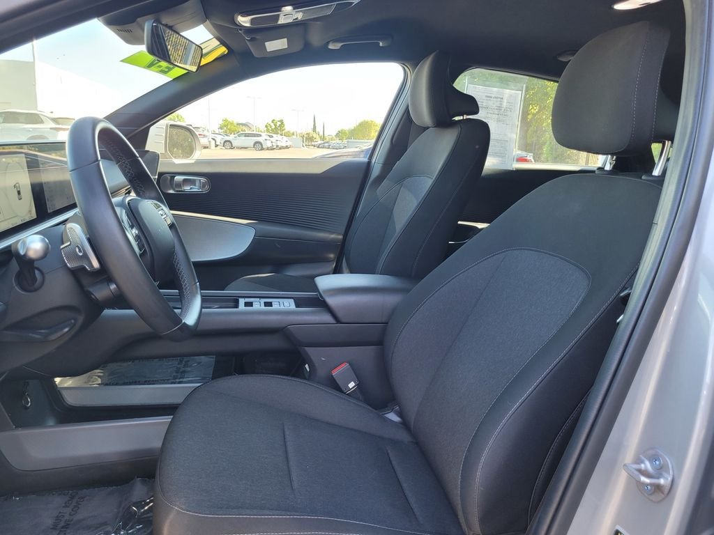 Used 2024 Silver Hyundai SE image 12