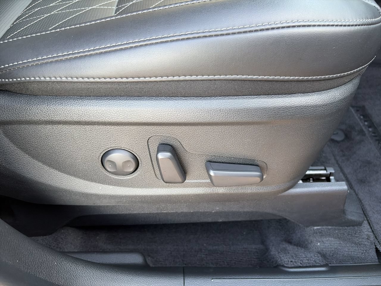 Used 2024 Wolf Gray Kia SX Prestige X-Line image 39